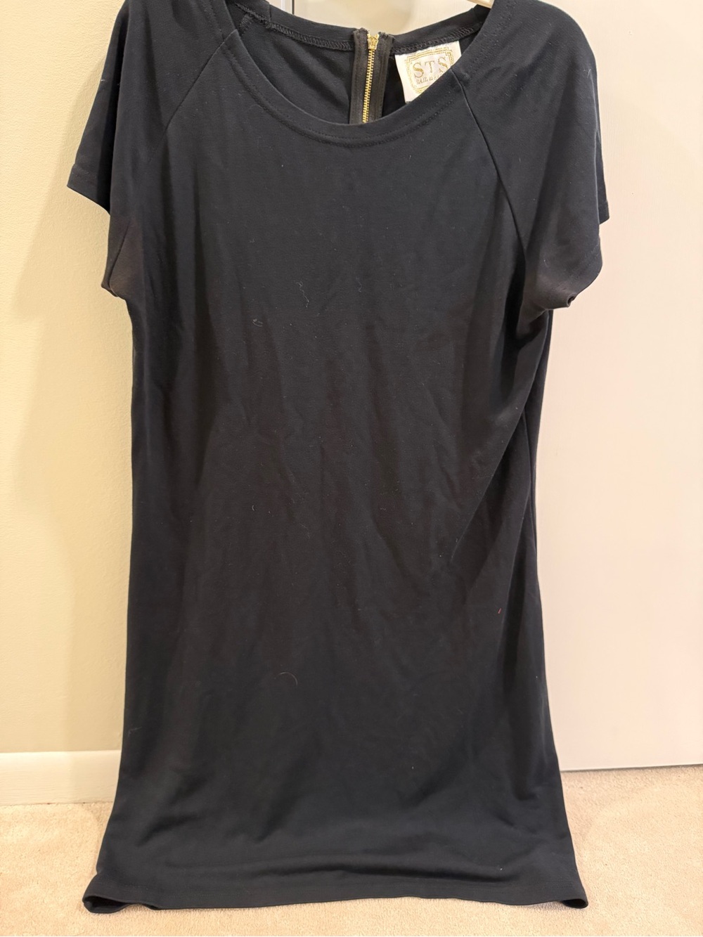 Sail to Sable Boutique Black Short-Sleeve Scoop Neck Tee